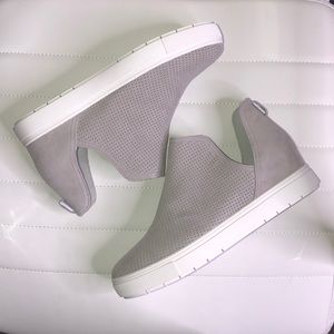 NWOT Steve Madden Canaresp Suede Shoes